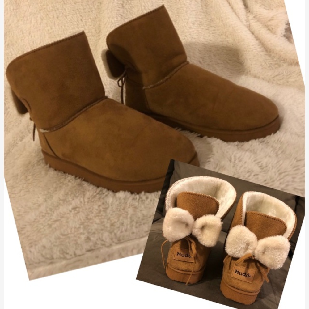 MUDD Boots / Booties - Faux Fur and Synthetic Upper. Excellent Nearly-New.